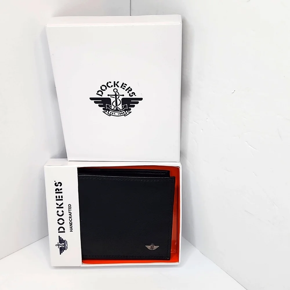 DOCKERS HANDCRAFTED MENS BLACK WALLET